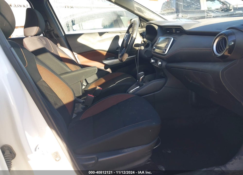 2019 NISSAN KICKS SR VIN: 3N1CP5CU0KL545645