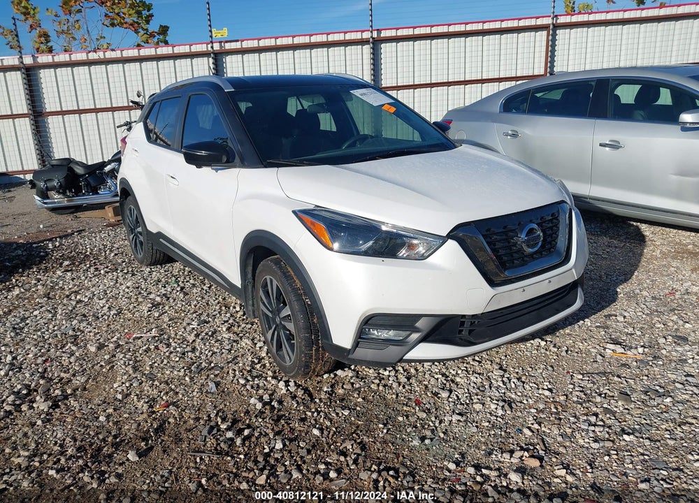 2019 NISSAN KICKS SR VIN: 3N1CP5CU0KL545645