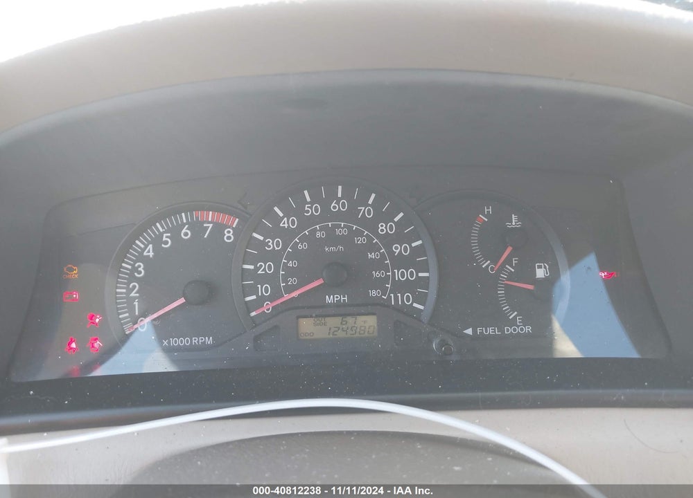 2004 TOYOTA COROLLA CE VIN: 2T1BR32E54C185733