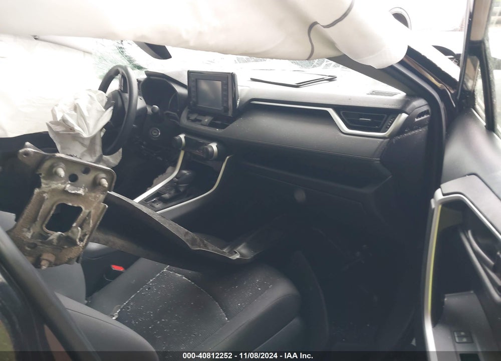 2019 TOYOTA RAV4 LE VIN: JTMH1RFV3KD016860