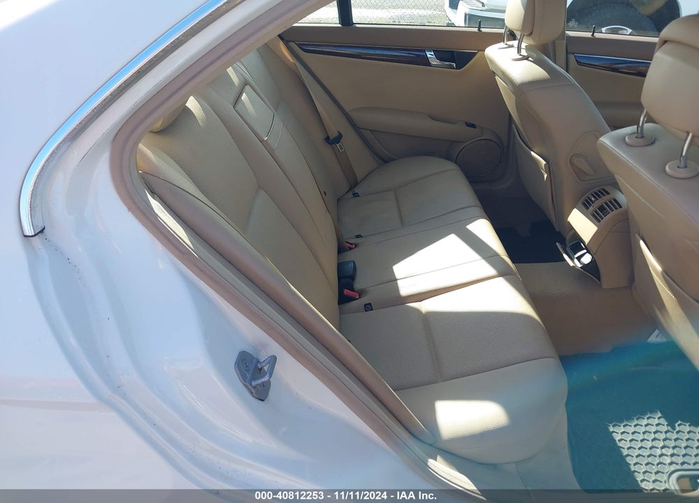 2008 MERCEDES-BENZ C 300 LUXURY/SPORT VIN: WDDGF54X48F132792