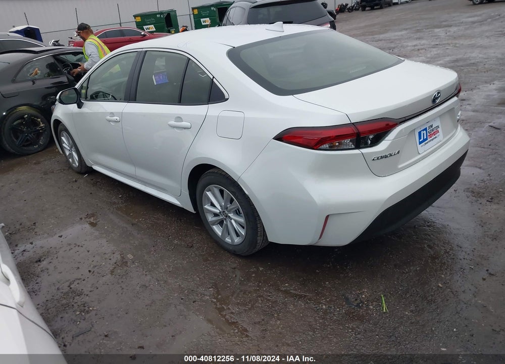 2024 TOYOTA COROLLA HYBRID XLE VIN: JTDBCMFE7RJ034079