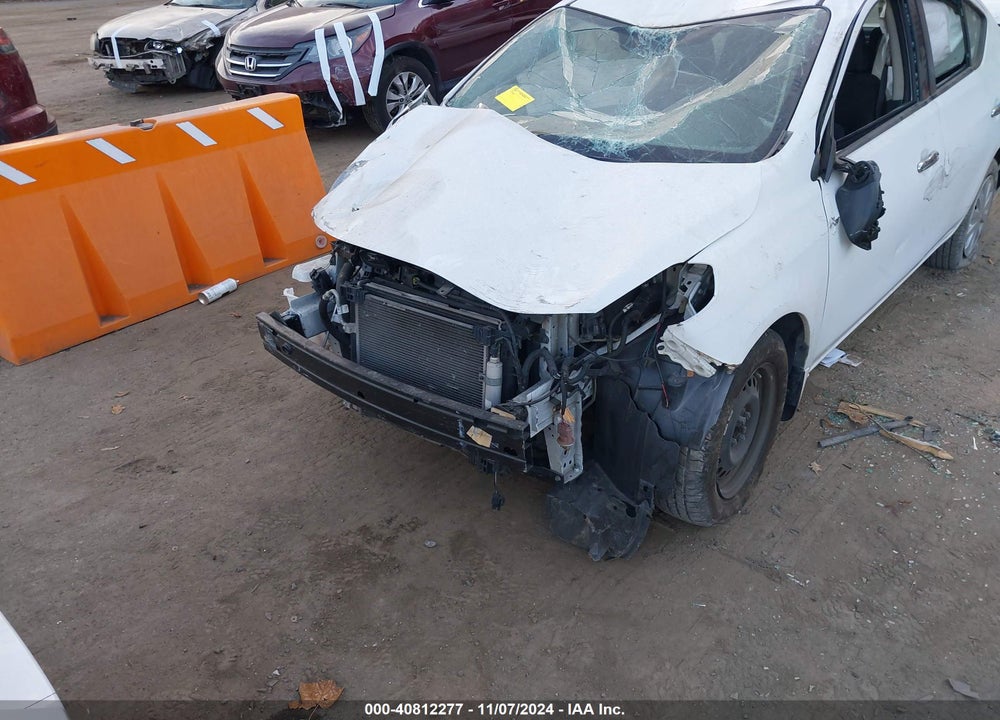 2018 NISSAN VERSA 1.6 SV VIN: 3N1CN7AP9JL887950