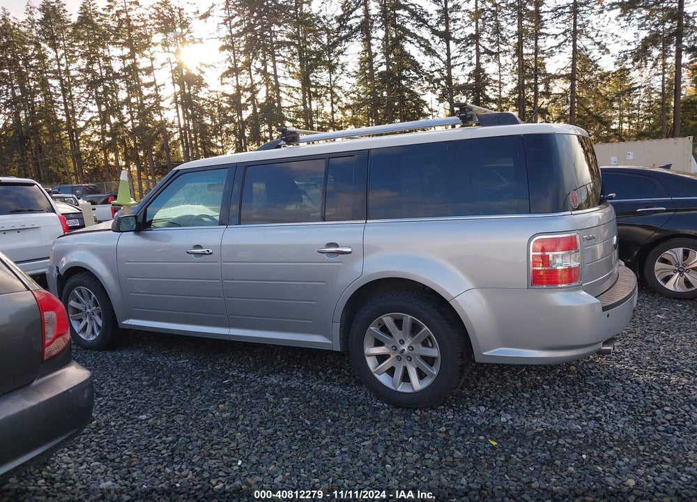 2009 FORD FLEX SEL VIN: 2FMDK52C39BA46025