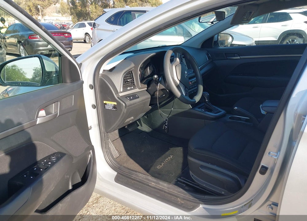 2018 HYUNDAI ELANTRA SEL VIN: 5NPD84LF8JH268798