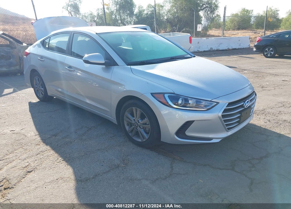 2018 HYUNDAI ELANTRA SEL VIN: 5NPD84LF8JH268798