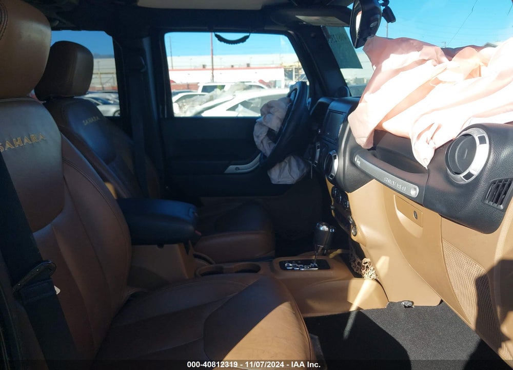 2014 JEEP WRANGLER UNLIMITED SAHARA VIN: 1C4BJWEG8EL197214