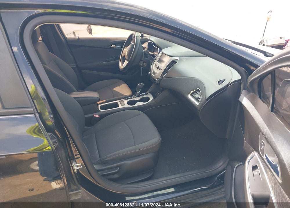 2017 CHEVROLET CRUZE VIN: 1G1BC5SMXH7193170