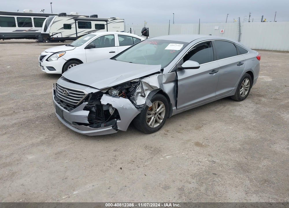 2015 HYUNDAI SONATA SE VIN: 5NPE24AF9FH179001