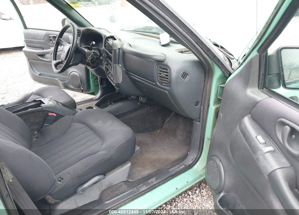 2003 CHEVROLET BLAZER LS VIN: 1GNCS13X93K166863