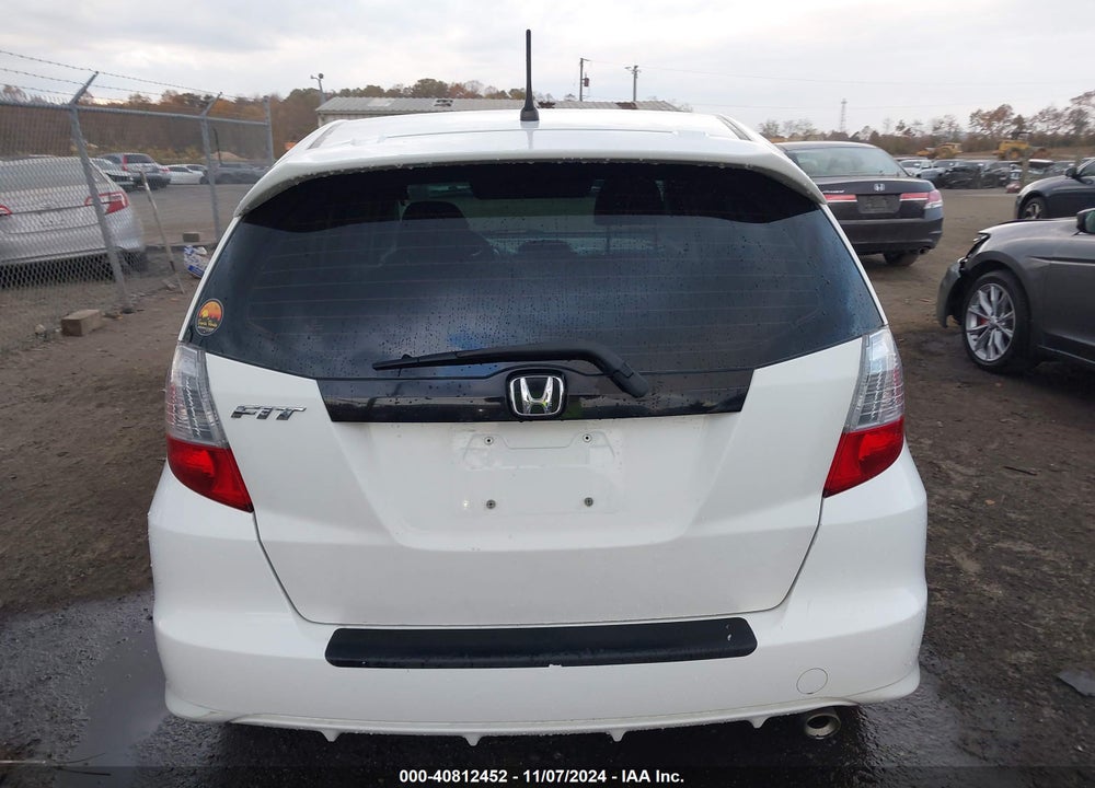 2009 HONDA FIT SPORT VIN: JHMGE88629C000065