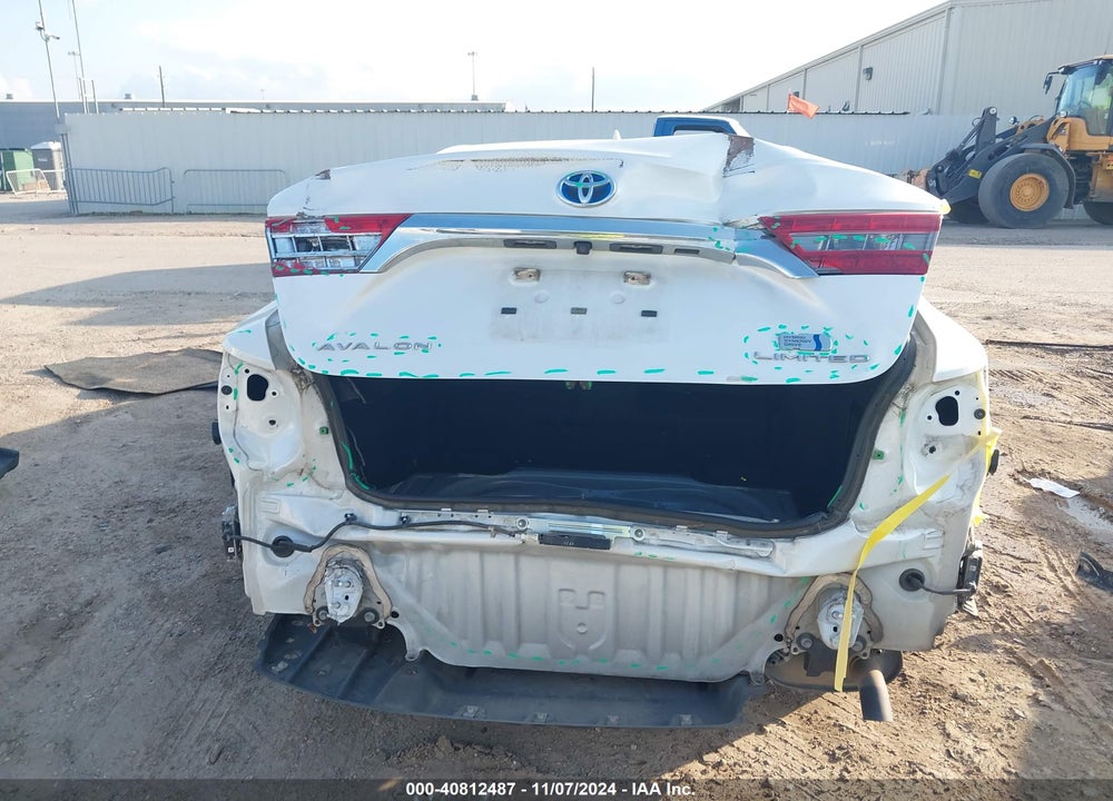 2017 TOYOTA AVALON HYBRID LIMITED VIN: 4T1BD1EBXHU058761