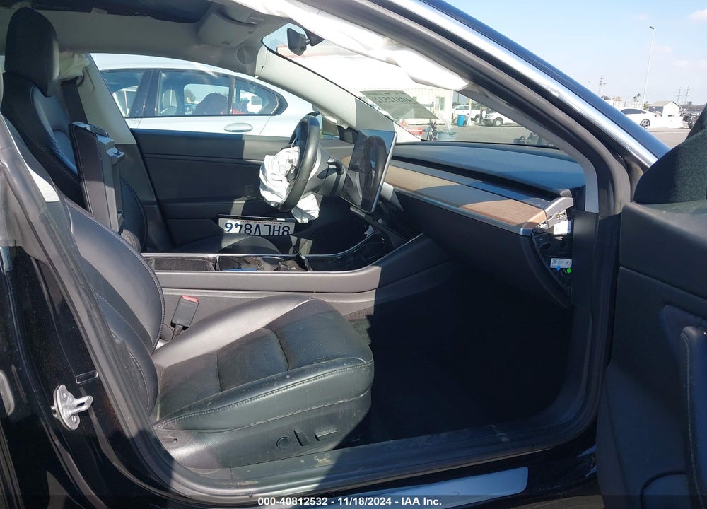 2018 TESLA MODEL 3 LONG RANGE/MID RANGE VIN: 5YJ3E1EA7JF176181