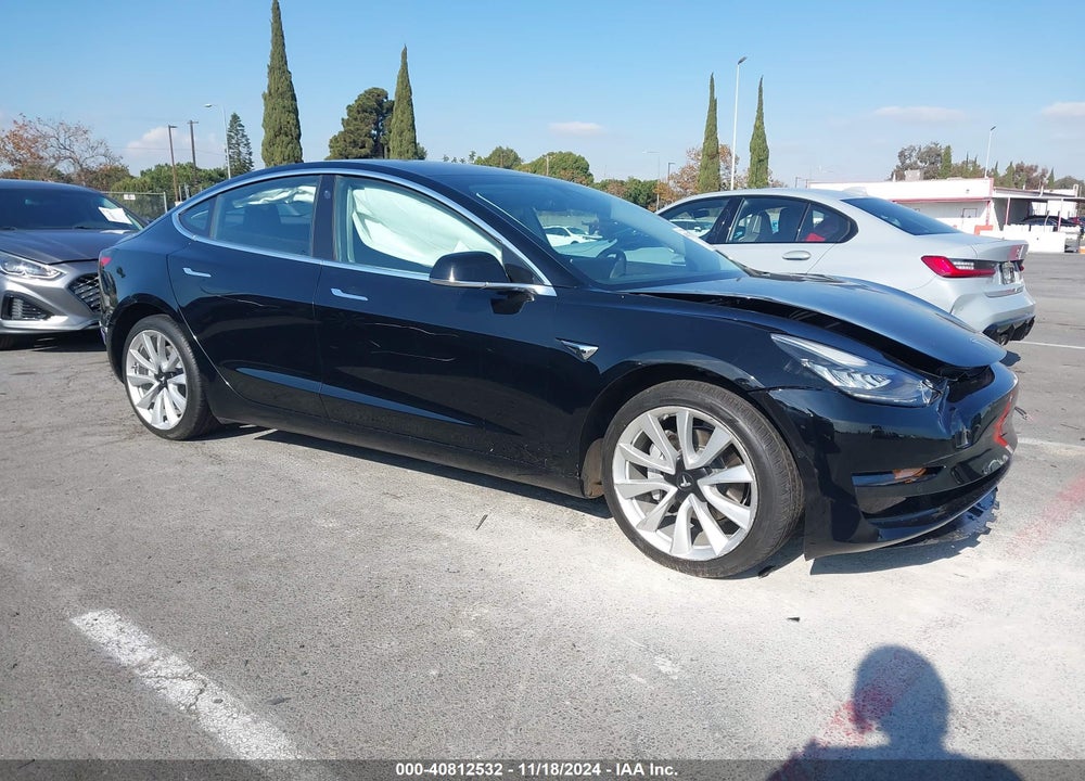 2018 TESLA MODEL 3 LONG RANGE/MID RANGE VIN: 5YJ3E1EA7JF176181