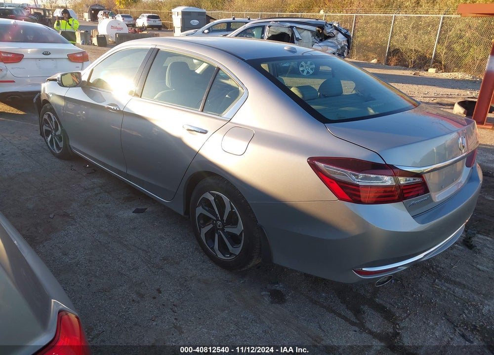 2017 HONDA ACCORD EX-L V6 VIN: 1HGCR3F88HA025740