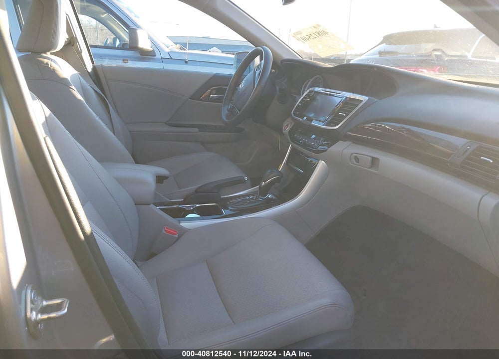 2017 HONDA ACCORD EX-L V6 VIN: 1HGCR3F88HA025740