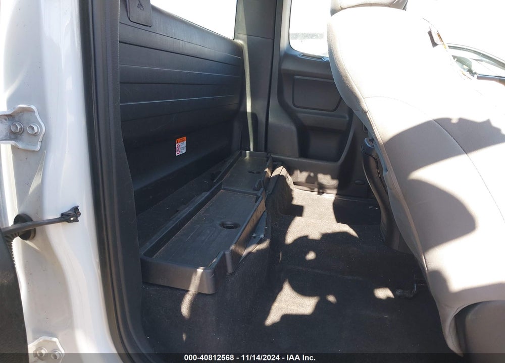 2017 TOYOTA TACOMA SR VIN: 5TFRX5GN3HX084870