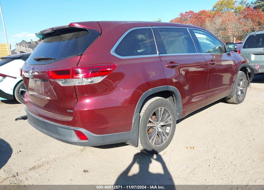 2017 TOYOTA HIGHLANDER LE VIN: 5TDBZRFH8HS429234