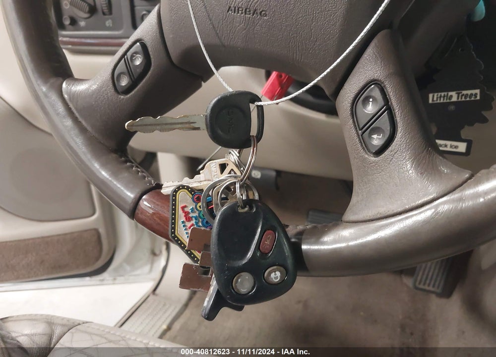 2005 CADILLAC ESCALADE STANDARD VIN: 1GYEK63N05R104950