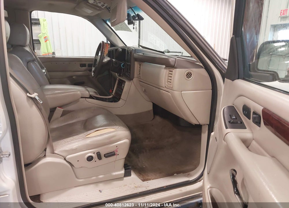2005 CADILLAC ESCALADE STANDARD VIN: 1GYEK63N05R104950