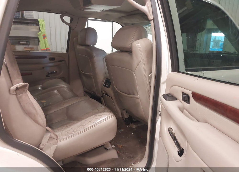 2005 CADILLAC ESCALADE STANDARD VIN: 1GYEK63N05R104950