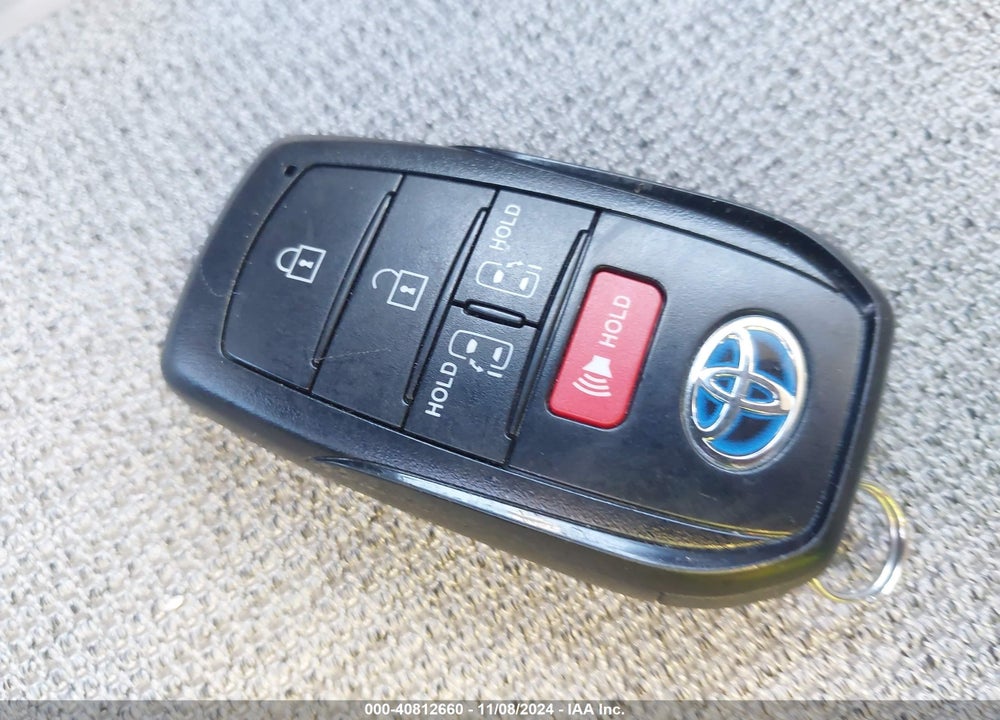 2022 TOYOTA SIENNA LE VIN: 5TDKRKEC1NS102019