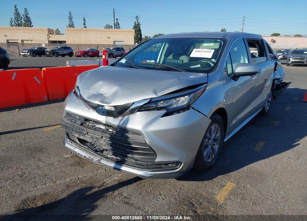 2022 TOYOTA SIENNA LE VIN: 5TDKRKEC1NS102019