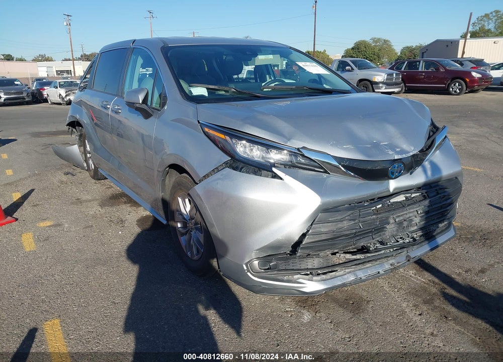 2022 TOYOTA SIENNA LE VIN: 5TDKRKEC1NS102019