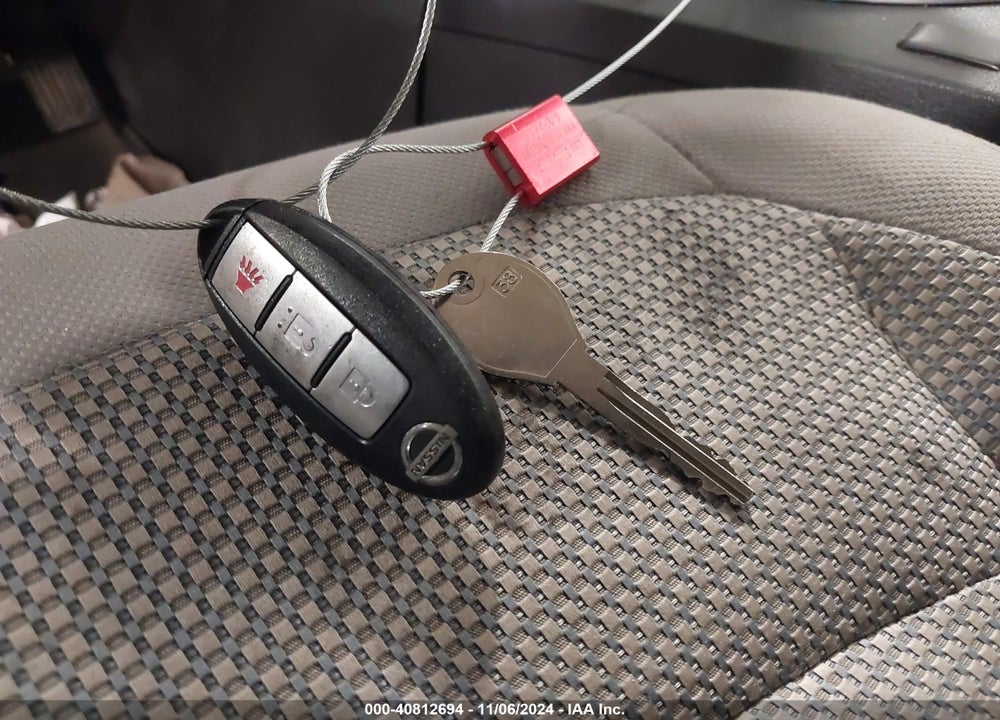 2013 NISSAN ROGUE SV VIN: JN8AS5MT1DW008440