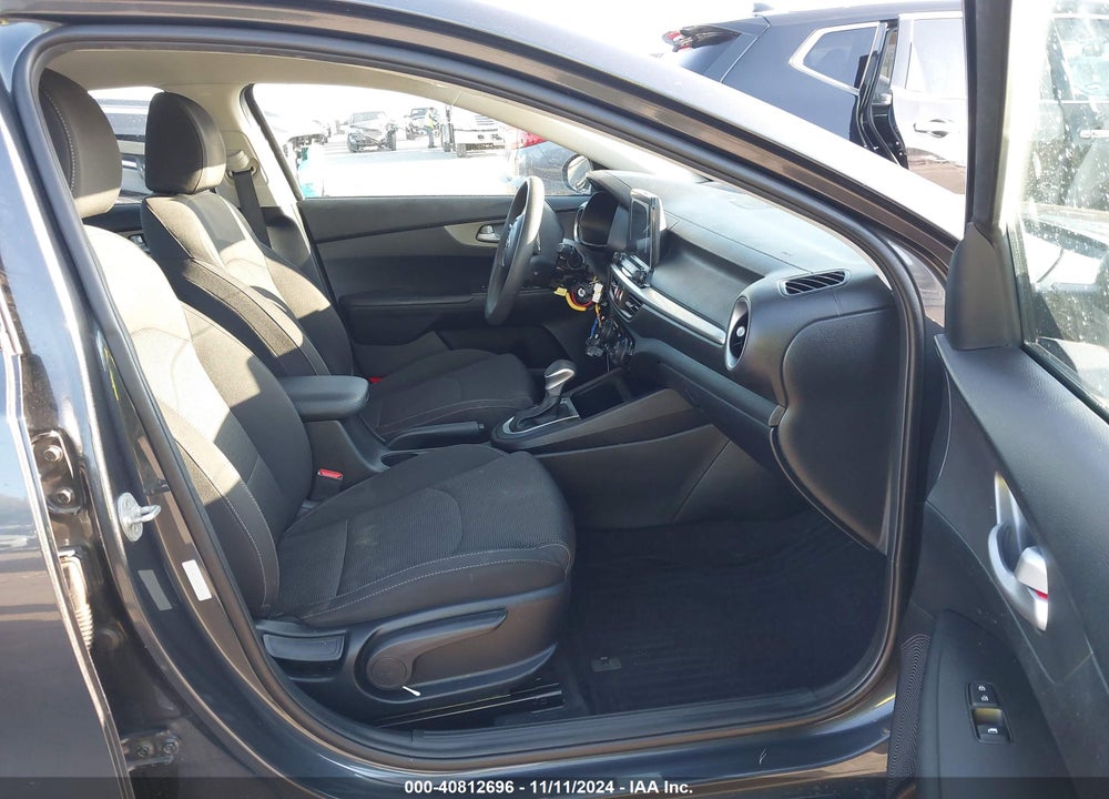 2019 KIA FORTE LXS VIN: 3KPF24AD2KE051846