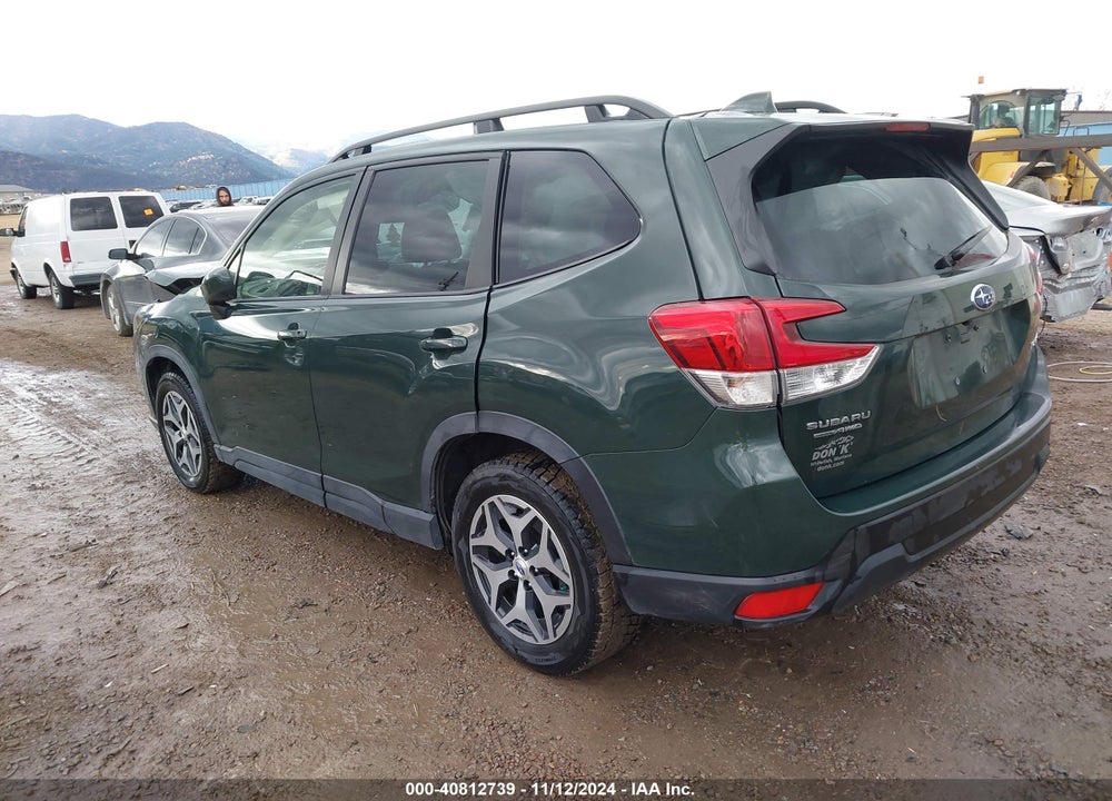2023 SUBARU FORESTER PREMIUM VIN: JF2SKAEC1PH490084