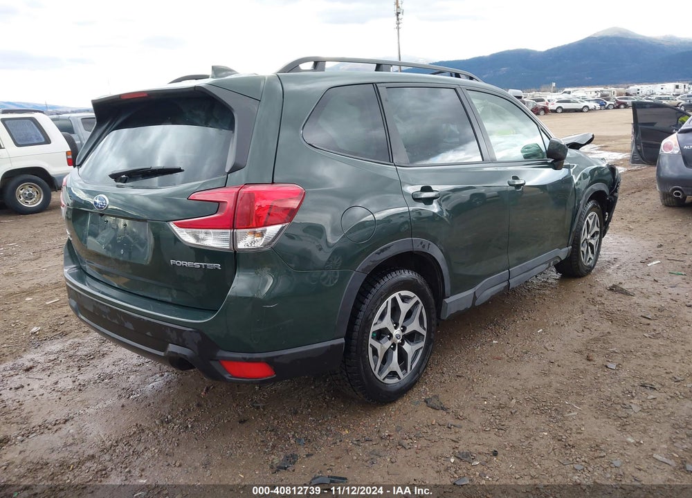 2023 SUBARU FORESTER PREMIUM VIN: JF2SKAEC1PH490084
