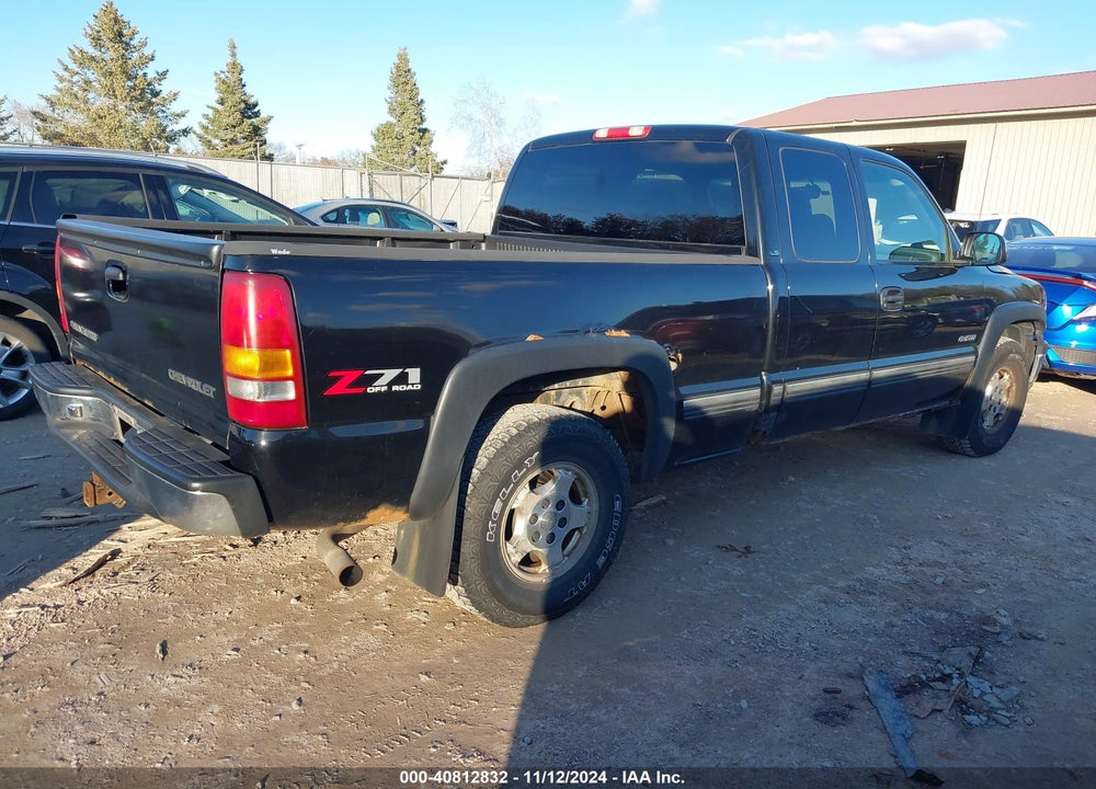 2001 CHEVROLET SILVERADO 1500 LS VIN: 2GCEK19T011226323
