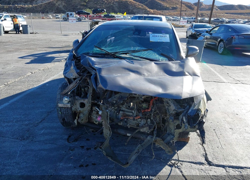 2013 HONDA CIVIC HYBRID VIN: 19XFB4F39DE202653