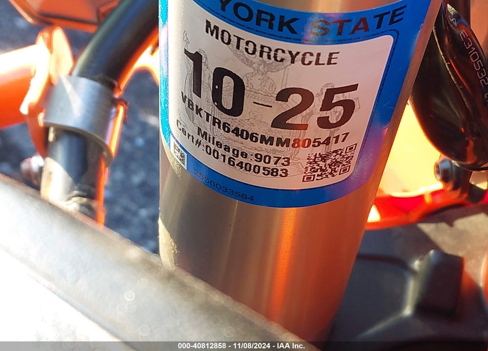 2021 KTM 890 ADVENTURE R VIN: VBKTR6406MM805417