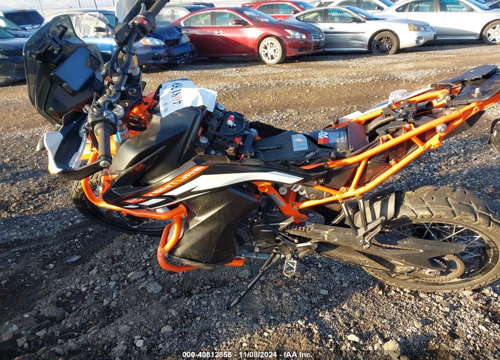 2021 KTM 890 ADVENTURE R VIN: VBKTR6406MM805417