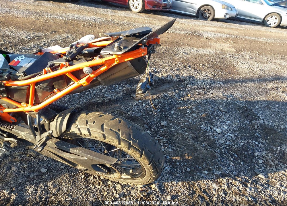2021 KTM 890 ADVENTURE R VIN: VBKTR6406MM805417
