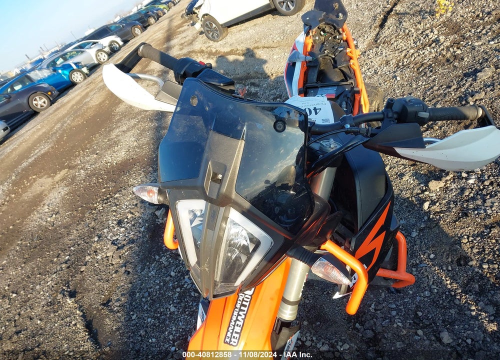 2021 KTM 890 ADVENTURE R VIN: VBKTR6406MM805417
