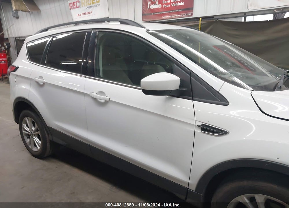 2017 FORD ESCAPE SE VIN: 1FMCU0GD5HUB99279
