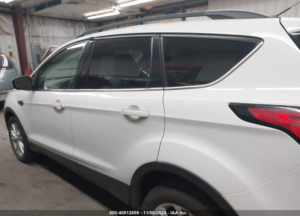 2017 FORD ESCAPE SE VIN: 1FMCU0GD5HUB99279