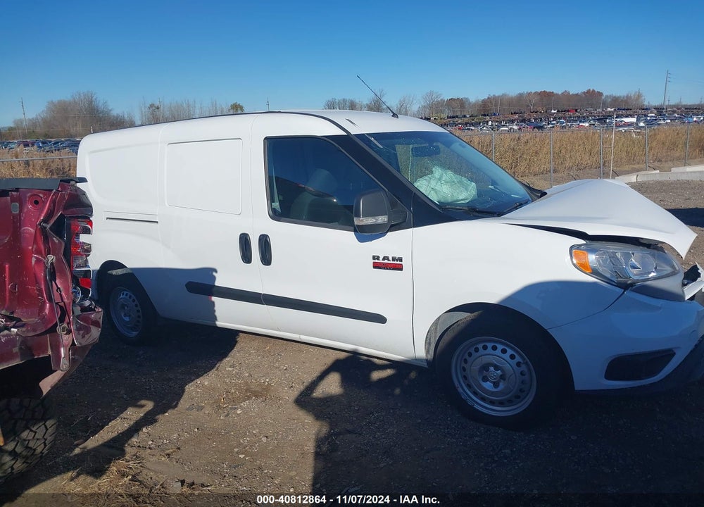 2022 RAM PROMASTER CITY CARGO VAN VIN: ZFBHRFAB9N6Y06552