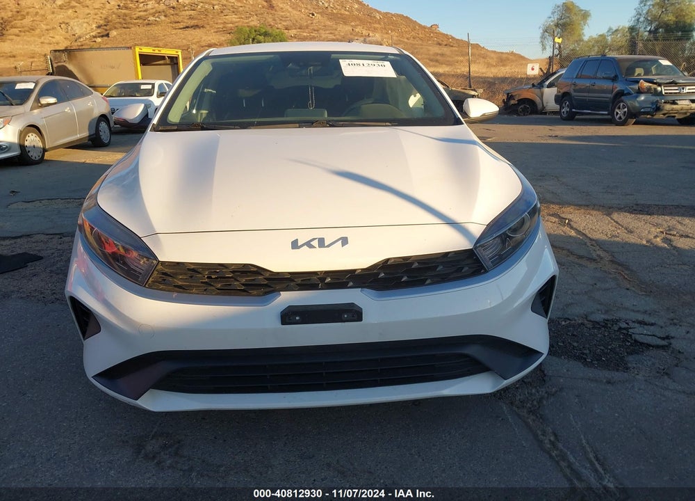 2024 KIA FORTE LXS VIN: 3KPF24AD4RE738224
