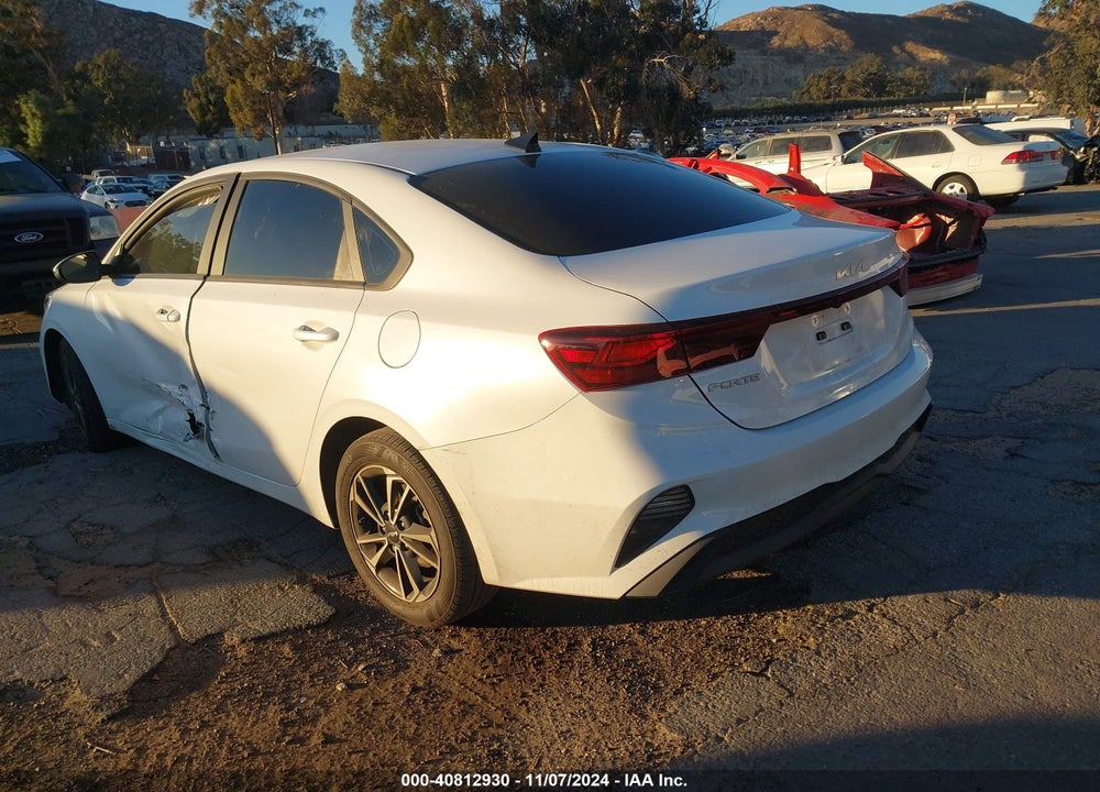 2024 KIA FORTE LXS VIN: 3KPF24AD4RE738224