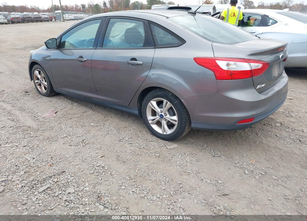 2014 FORD FOCUS SE VIN: 1FADP3F23EL252411