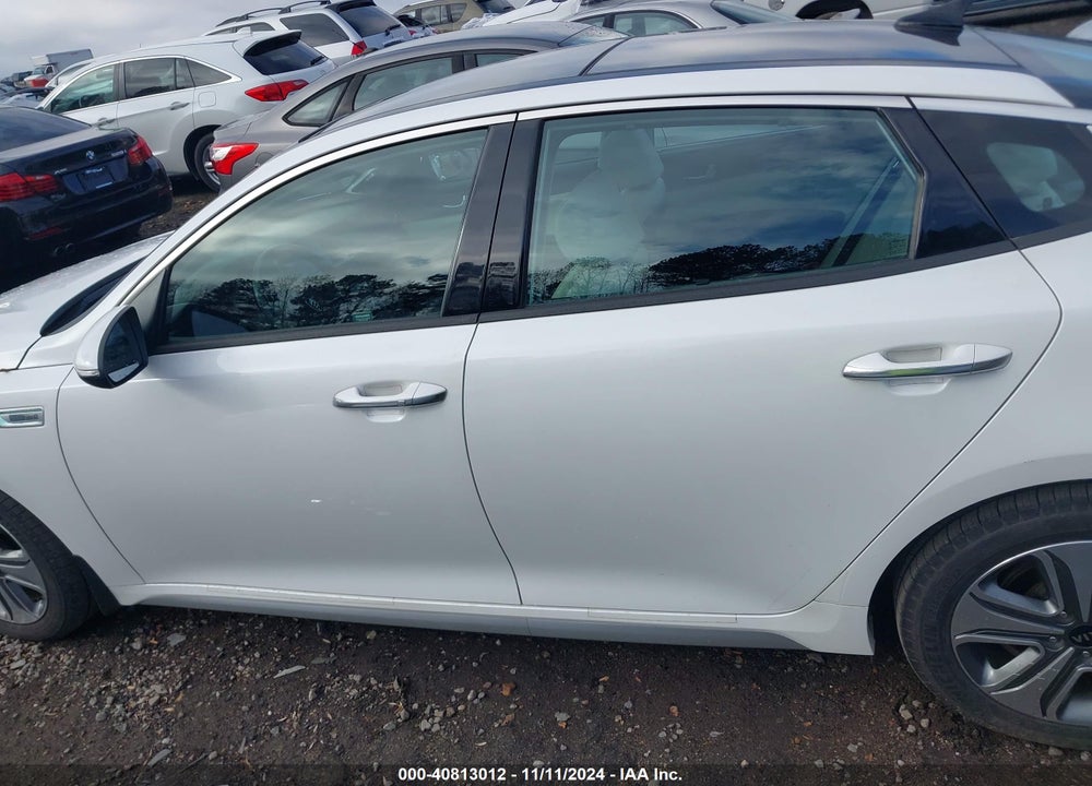 2018 KIA OPTIMA HYBRID EX VIN: KNAGU4LE9J5021223