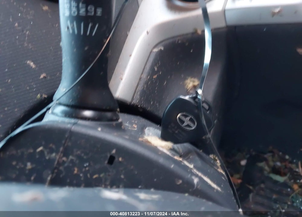 2008 SCION XB VIN: JTLKE50E481027456