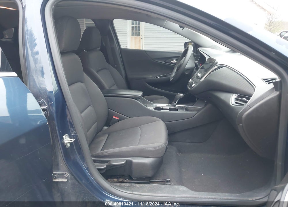 2019 CHEVROLET MALIBU LT VIN: 1G1ZD5ST6KF108597