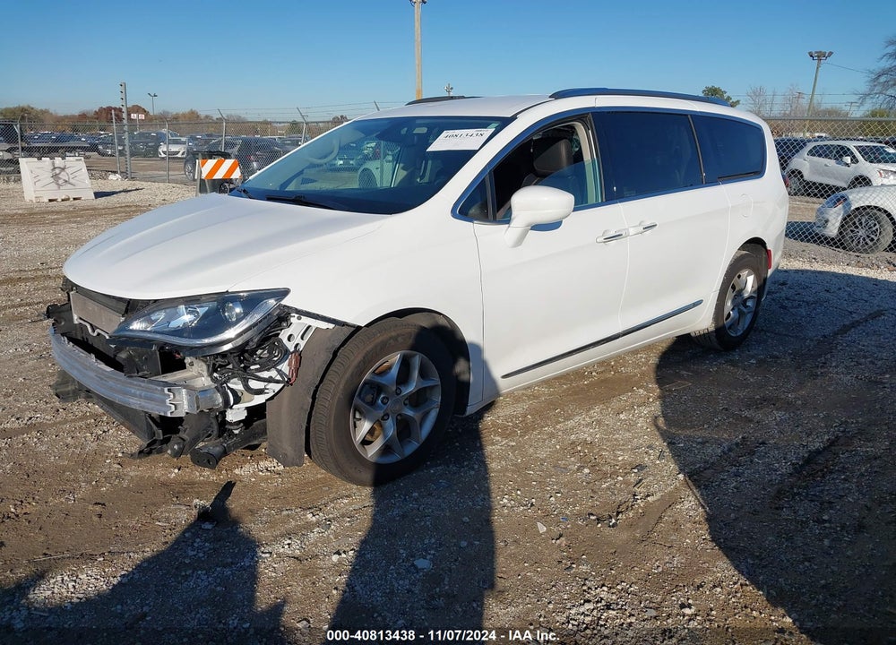 2020 CHRYSLER PACIFICA TOURING L VIN: 2C4RC1BG2LR115742