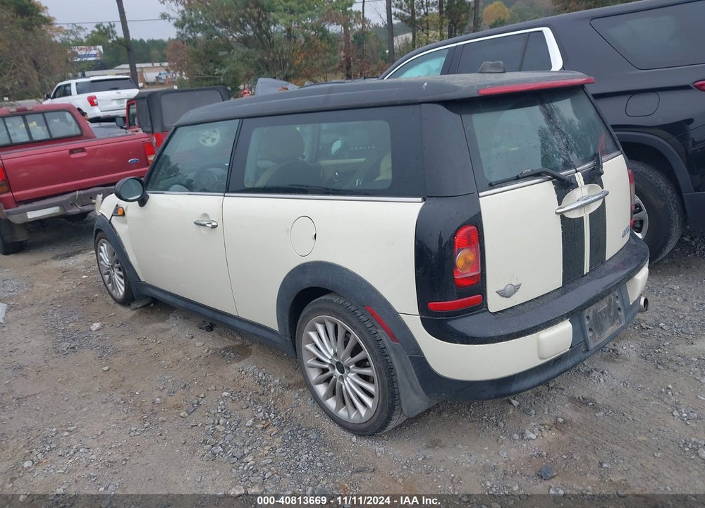 2009 MINI COOPER CLUBMAN VIN: WMWML33559TN68626