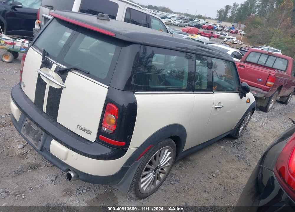 2009 MINI COOPER CLUBMAN VIN: WMWML33559TN68626
